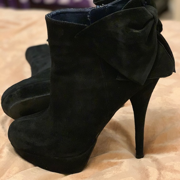 Steve Madden Shoes - Very high heels by Steve Madden